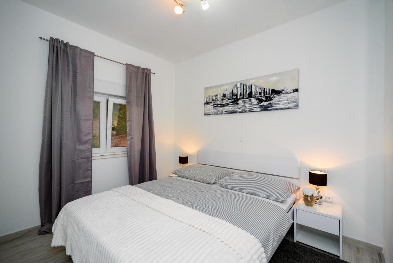 Villa Vruja Pisak Exteriör bild