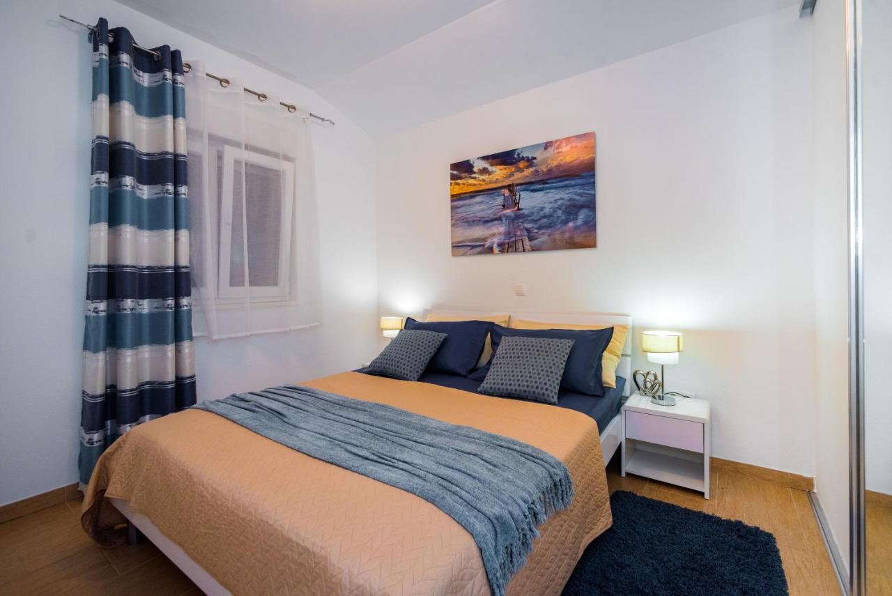 Villa Vruja Pisak Exteriör bild