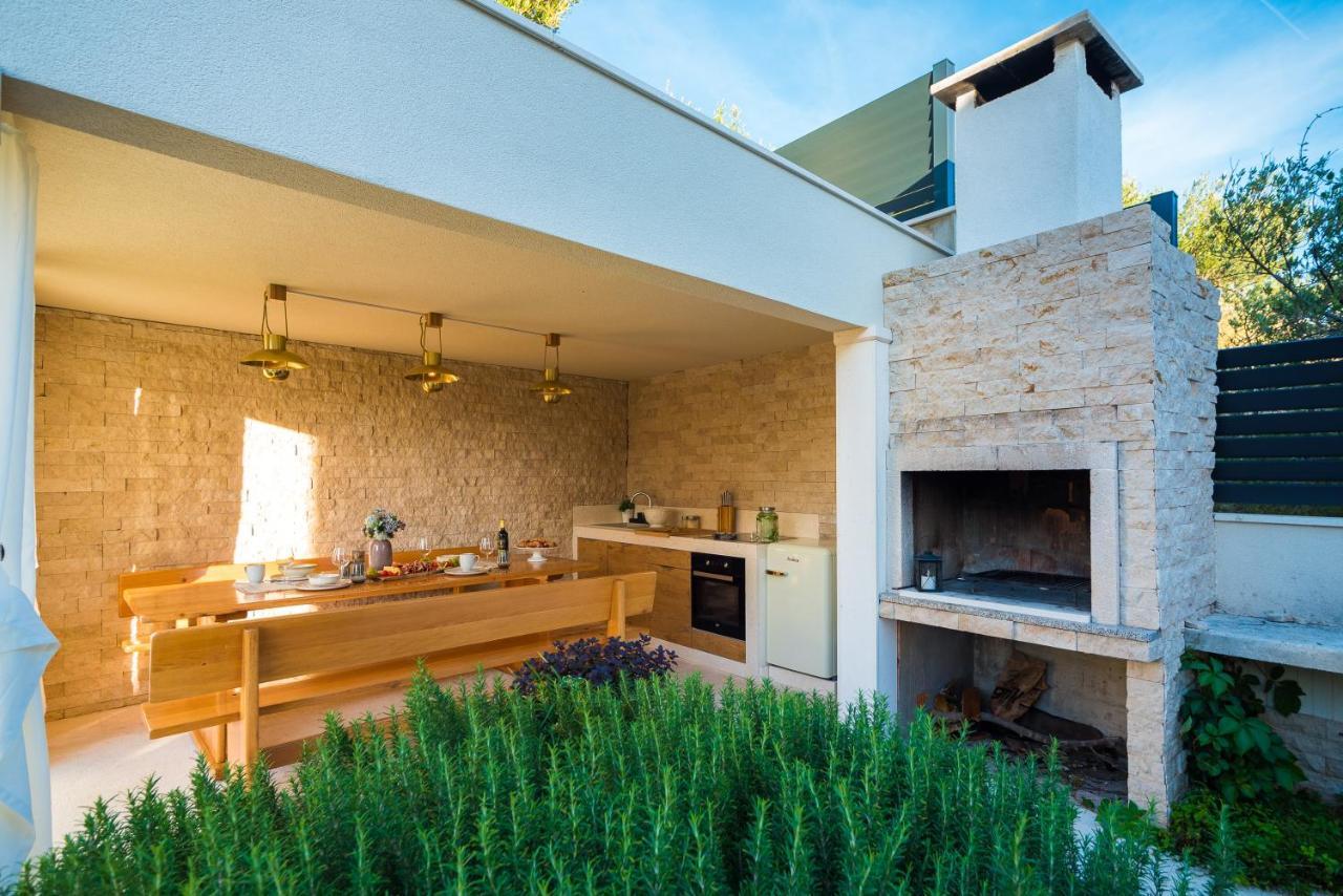 Villa Vruja Pisak Exteriör bild